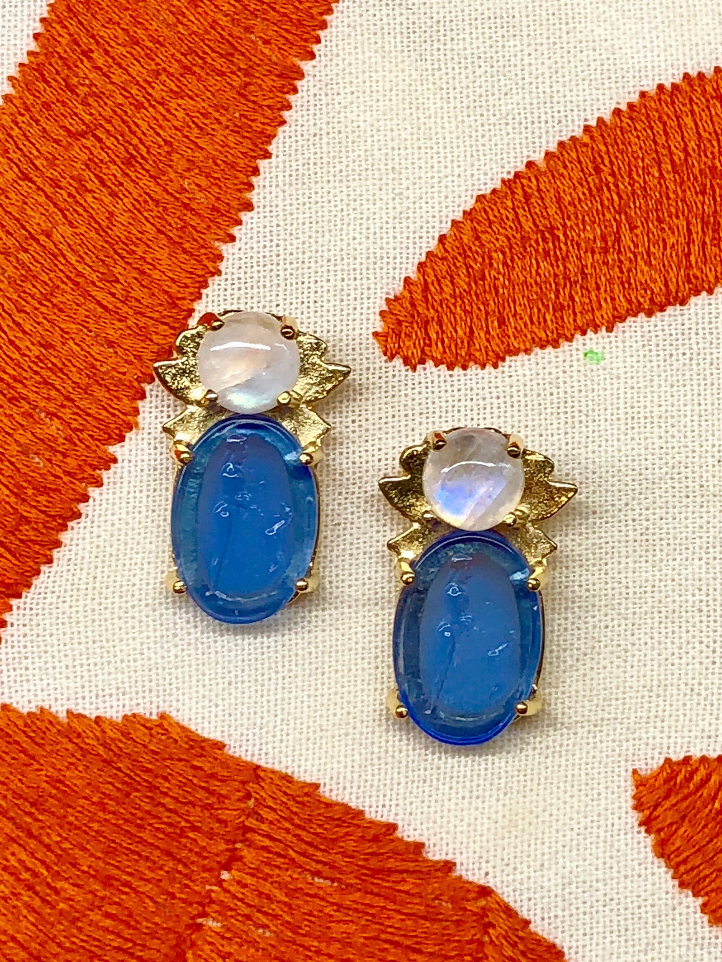 Kleck, French Blue Intaglio & Moonstone Cabochon Earring